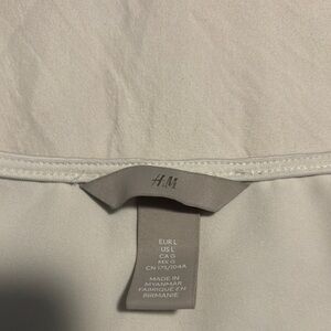 H&M Cream Sleeveless Top